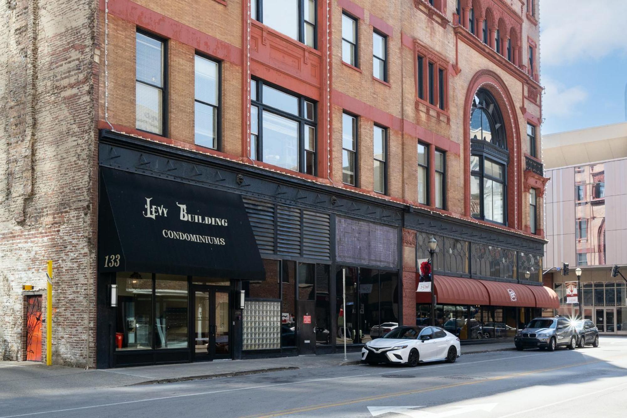 Top Floor Penthouse At The Historic Levy Building Louisville Exterior photo